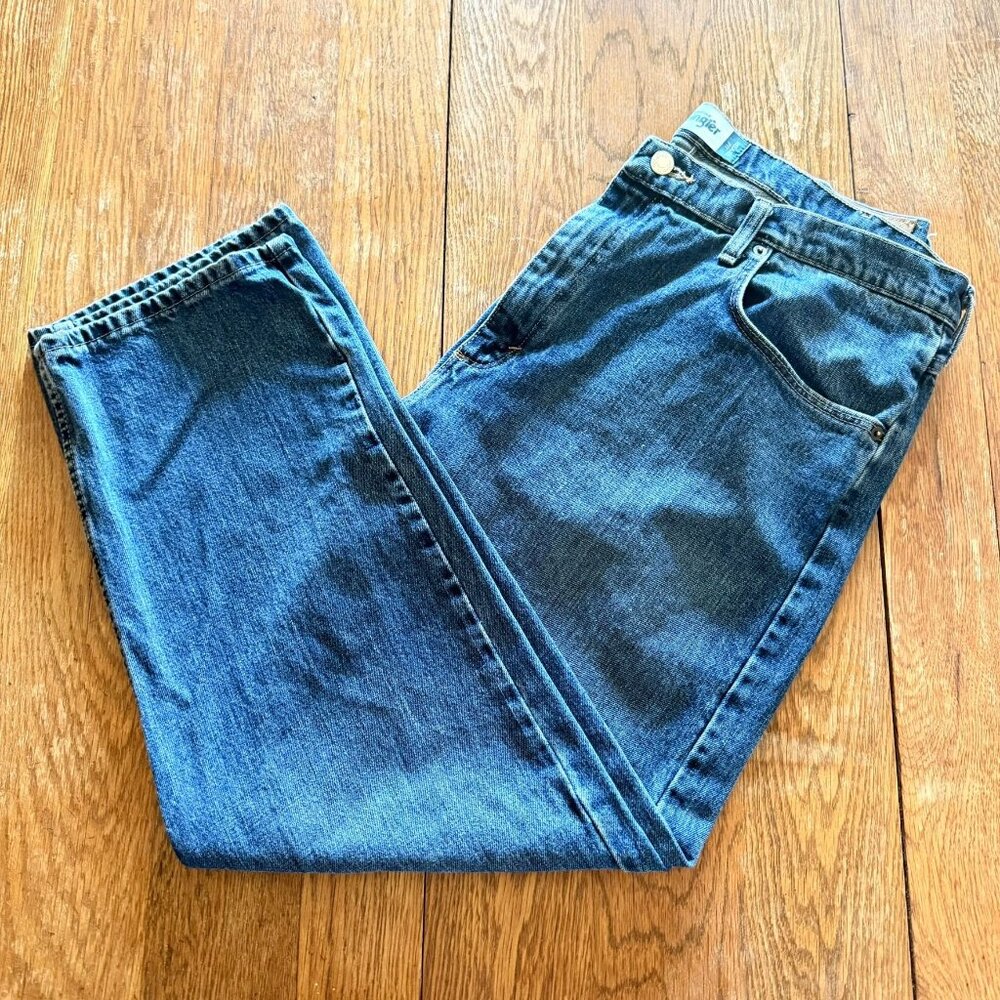 Genuine Wrangler Mens Denim 38x29 Relaxed Fit Cotton  Blue Jeans Casual Western